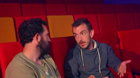 Jordi se lo cuenta a Roberto Jordi se lo cuenta a Roberto