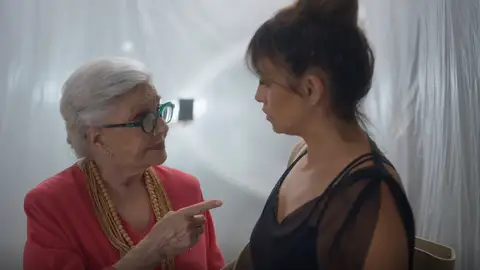 Carmen y Silvia protagonizan el primer episodio de 'Historias de UPA Net' Carmen y Silvia protagonizan el primer episodio de 'Historias de UPA Net'