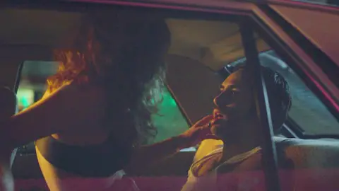 Sento deja tirada a Nuria tras un arrebato de pasión Sento deja tirada a Nuria tras un arrebato de pasión