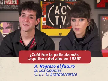 Los protagonistas de 'La Ruta' se enfrentan al divertido test '¿Cuánto sabes de los 80-90?' Los protagonistas de 'La Ruta' se enfrentan al divertido test '¿Cuánto sabes de los 80-90?'