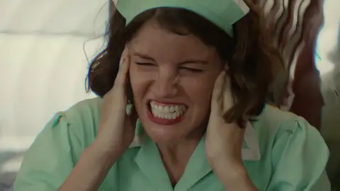 Paqui estalla y provoca una explosión Paqui estalla y provoca una explosión