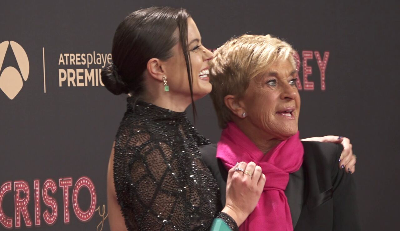 Adriana Torrebejano y Chelo