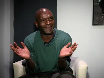 Las anécdotas durante el rodaje de ‘Los Protegidos A.D.N.’: Masajista, canciones y la mascota de Cosette Silguero Las anécdotas durante el rodaje de ‘Los Protegidos A.D.N.’: Masajista, canciones y la mascota de Cosette Silguero