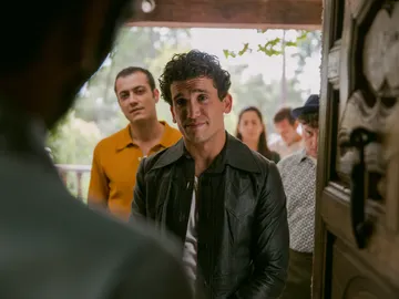 Jaime Lorente como Ángel Cristo Jaime Lorente como Ángel Cristo