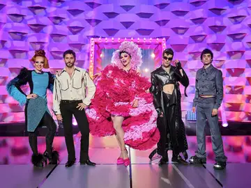 (De izquierda a derecha) Ana Locking, Paco León, Supremme de Luxe, Javier Calvo y Javier Ambrossi (De izquierda a derecha) Ana Locking, Paco León, Supremme de Luxe, Javier Calvo y Javier Ambrossi