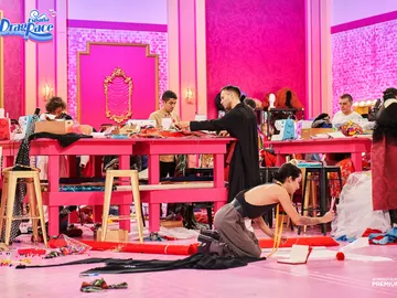 ¡A coser! Las reinas de 'Drag Race España' sacan aguja e hilo para draguear su traje tradicional ¡A coser! Las reinas de 'Drag Race España' sacan aguja e hilo para draguear su traje tradicional