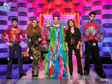 Jurado y presentadora Jurado y presentadora