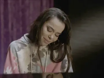 ¡Los pelos de punta! Lola se deja llevar en el aula de música con esta increíble canción ¡Los pelos de punta! Lola se deja llevar en el aula de música con esta increíble canción