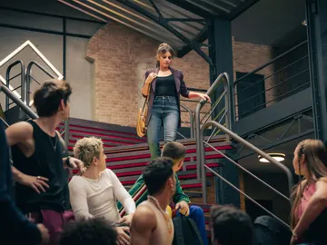 Adela regresa para ayudar con las coreografías: revive este momento Adela regresa para ayudar con las coreografías: revive este momento