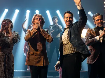 ¿Qué robarían los actores del rodaje de 'Las noches de Tefía'? ¡De una peluca a un crucifijo con luces! ¿Qué robarían los actores del rodaje de 'Las noches de Tefía'? ¡De una peluca a un crucifijo con luces!