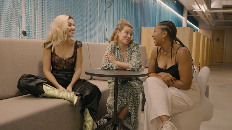 Las protagonistas de 'Zorras' se someten a las preguntas más comprometidas: 
