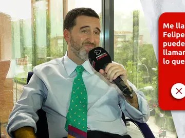 Juan Vinuesa hace 'match' con las biografías más sorprendentes para ligar Juan Vinuesa hace 'match' con las biografías más sorprendentes para ligar