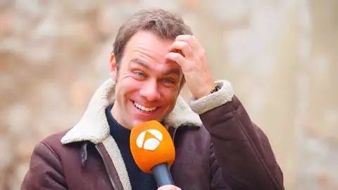 Carlos Serrano habla de su personaje en Entre Tierras Carlos Serrano habla de su personaje en Entre Tierras