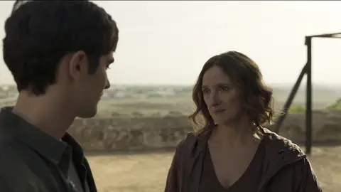 Álex consigue pasar la prueba de fuego de Verónica Álex consigue pasar la prueba de fuego de Verónica