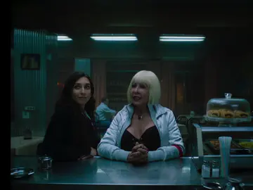 Valeria y Manola Valeria y Manola