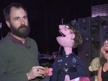 ¡Una verdadera obra de arte hecha a mano! Así se fabrican los muñecos de trapo ¡Una verdadera obra de arte hecha a mano! Así se fabrican los muñecos de trapo