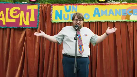 El domingo, vive un talent show único en Un nuevo amanecer: "¡Que empiece el show!" El domingo, vive un talent show único en Un nuevo amanecer: "¡Que empiece el show!"
