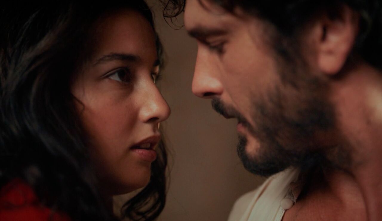 Los dos protagonistas de Beguinas