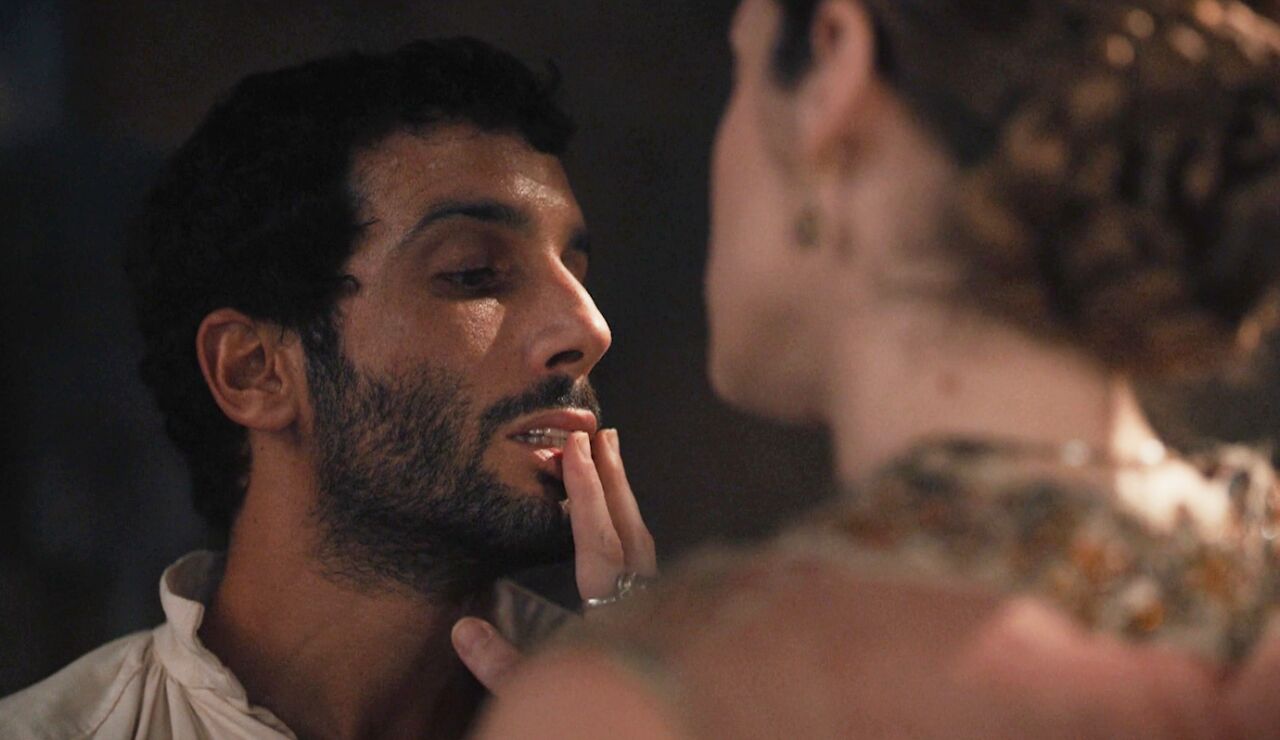 Jimena se insin&uacute;a a Lebr&iacute;n para conseguir informaci&oacute;n sobre Telmo y Luc&iacute;a