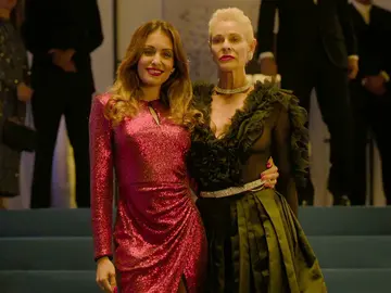Eva se enfrenta a Nicole en la inauguración de su discoteca: "No vas a conseguir tumbarme" Eva se enfrenta a Nicole en la inauguración de su discoteca: "No vas a conseguir tumbarme"