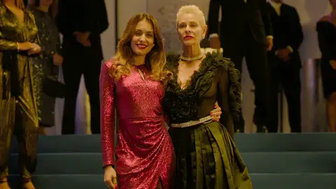 Eva se enfrenta a Nicole en la inauguración de su discoteca: "No vas a conseguir tumbarme" Eva se enfrenta a Nicole en la inauguración de su discoteca: "No vas a conseguir tumbarme"