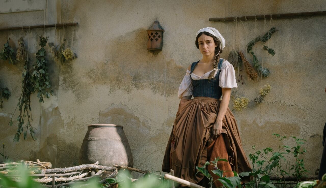 Bubi Escobar caracterizada de beguina