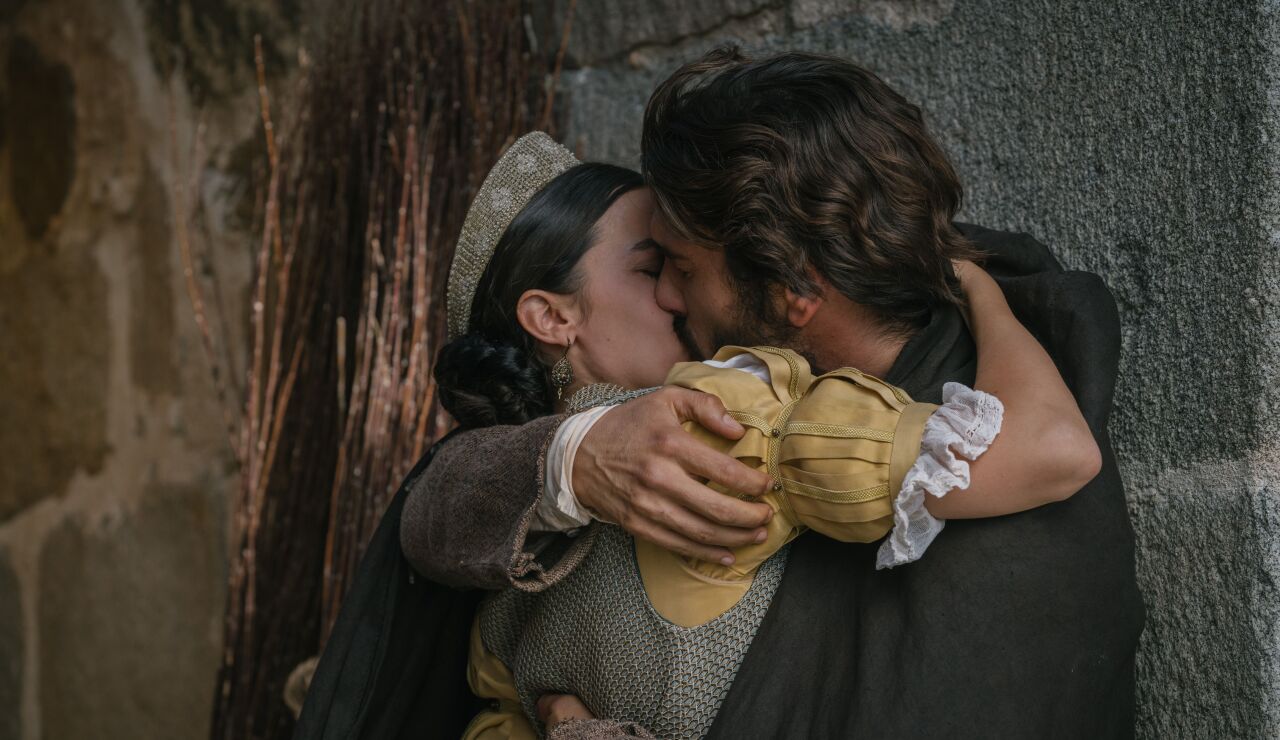Telmo y Luc&iacute;a se besan en el &uacute;ltimo cap&iacute;tulo de Beguinas