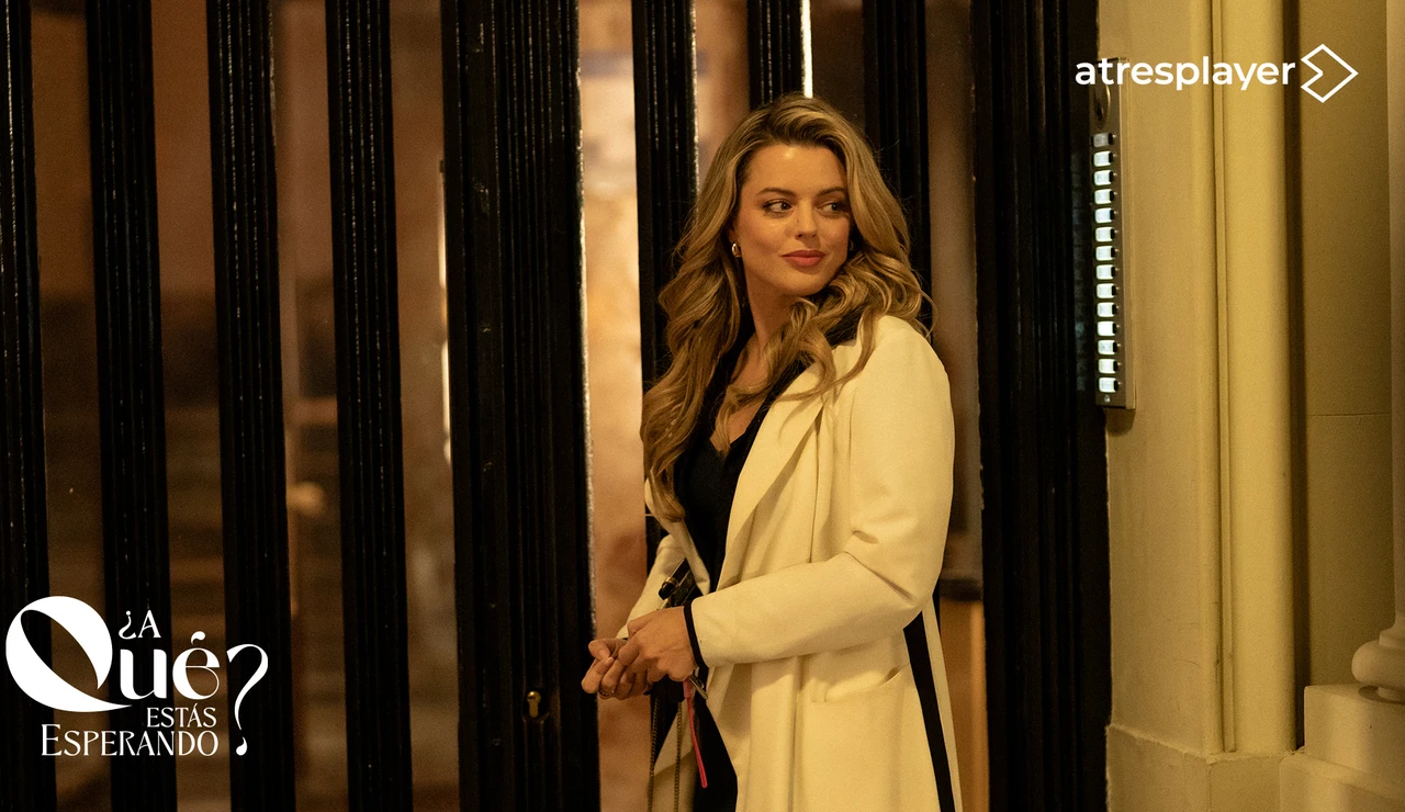 Adriana Torrebejano es Sonia Beched - ¿A qué estás esperando?