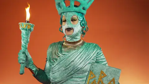 Porca Theclubkid confiesa el motivo por el que comenzó a hacer drag en su autoentrevista: "Fue hace 12 años" Porca Theclubkid confiesa el motivo por el que comenzó a hacer drag en su autoentrevista: "Fue hace 12 años"