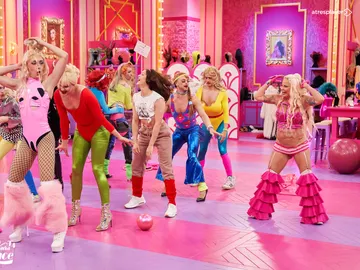 Leticia Sabater revoluciona el taller de Drag Race España: ¡Pone a las reinas a sudar en un calentamiento muy movido! Leticia Sabater revoluciona el taller de Drag Race España: ¡Pone a las reinas a sudar en un calentamiento muy movido!