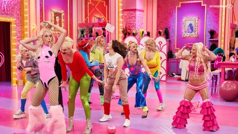 Leticia Sabater revoluciona el taller de Drag Race España: ¡Pone a las reinas a sudar en un calentamiento muy movido! Leticia Sabater revoluciona el taller de Drag Race España: ¡Pone a las reinas a sudar en un calentamiento muy movido!