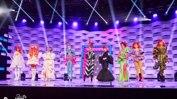 El homenaje a Ana Locking en la pasarela de Drag Race España: la categoría es… ¡La noche de las 1000 Ana Locking!
