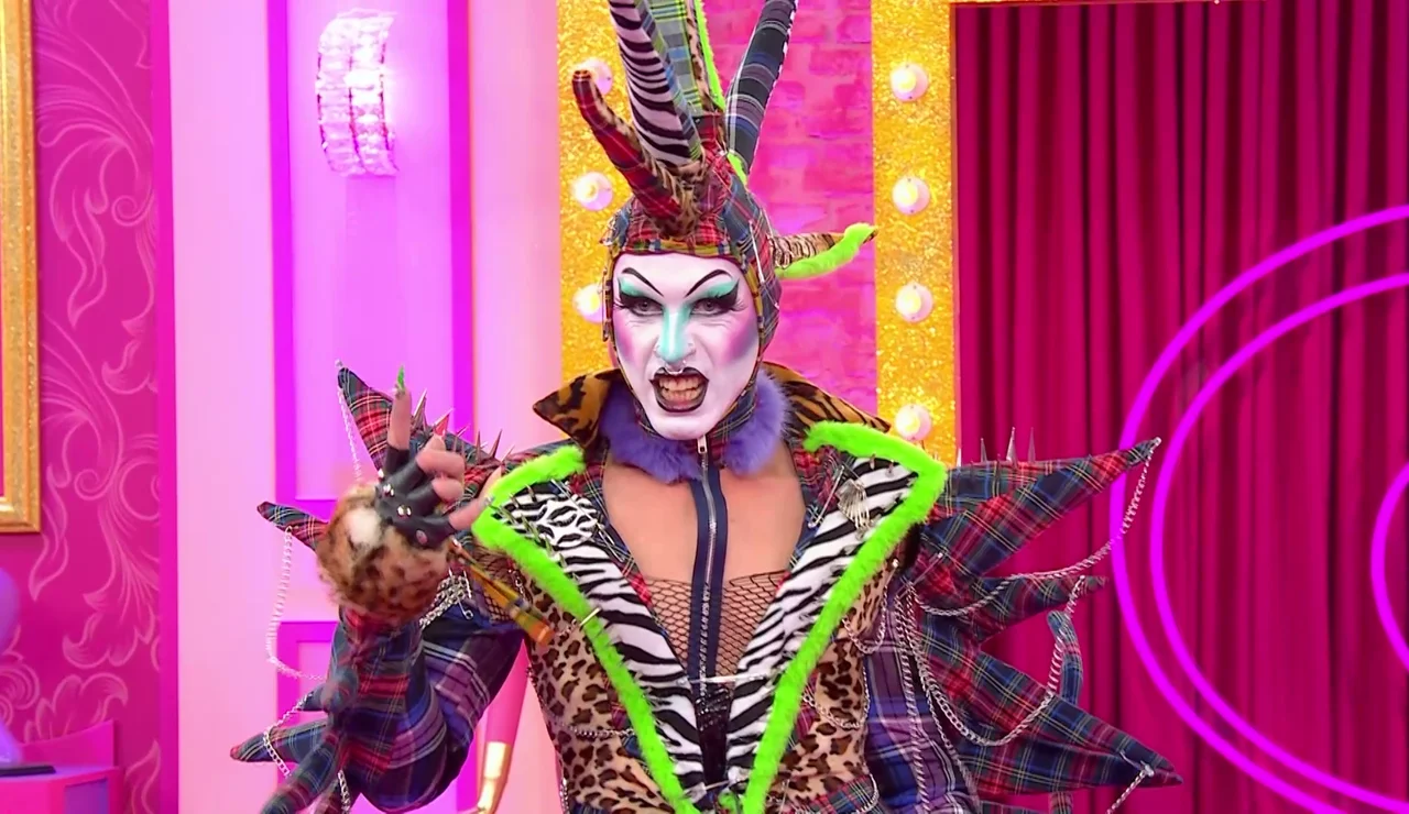 Kelly Passa!?, la reina que ha traído el punk a Drag Race España 4: sus looks, pasarelas y momentos más icónicos