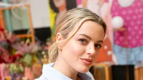 Adriana Torrebejano es Sonia Beched en ¿A qué estás esperando? Adriana Torrebejano es Sonia Beched en ¿A qué estás esperando?