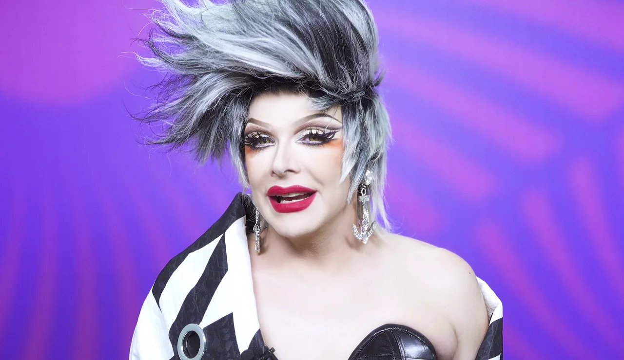 ¡Llega el momento del cotilleo! Las reinas de Drag Race España adivinan a qué compañera pertenecen unos jugosos secretos