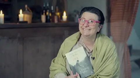 Adelfa Calvo Adelfa Calvo