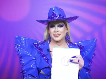 Las reinas demuestran sus mejores habilidades para dibujar: ¿Adivinarán qué han pintado sus compañeras? Las reinas demuestran sus mejores habilidades para dibujar: ¿Adivinarán qué han pintado sus compañeras?