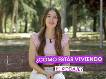 María Bernardeau sobre Carlota, su personaje en FoQ. La nueva generación: "Las niñas van a poder empatizar mucho con ella" María Bernardeau sobre Carlota, su personaje en FoQ. La nueva generación: "Las niñas van a poder empatizar mucho con ella"