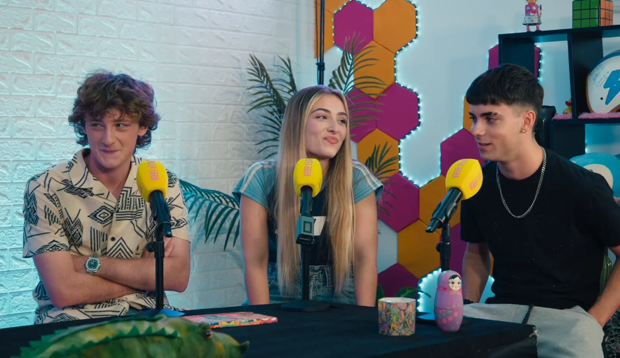 Jon, Asia y Koldo en el podcast Vaya Vaina