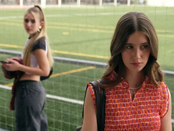 Carlota se desahoga con Asia Carlota se desahoga con Asia