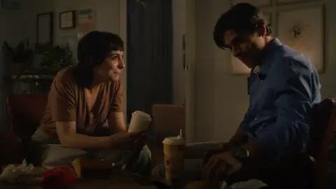 Miradas cómplices y mucha conexión en la cena de Esteban y Marta Miradas cómplices y mucha conexión en la cena de Esteban y Marta