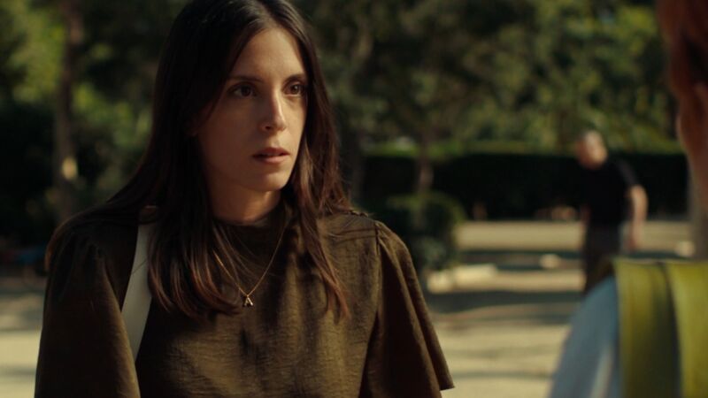 Ana descubre que Marta está embarazada