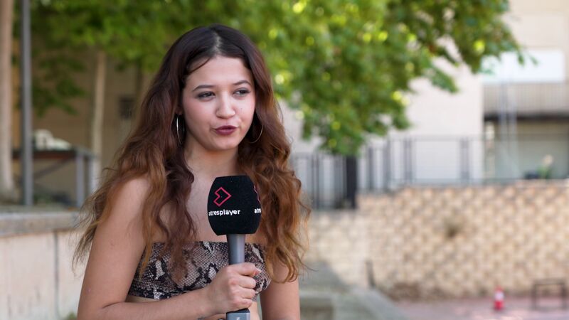 “Esconde un lado oscuro que no todo el mundo es capaz de ver” hablamos con La Imén para conocer a Violeta su personaje en Mar afuera