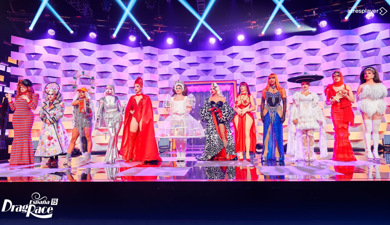 Los personajes m&aacute;s m&iacute;ticos de Javier Calvo y Javier Ambrossi llegan a la pasarela de Drag Race Espa&ntilde;a: &ldquo;La categor&iacute;a es Javivisi&oacute;n"
