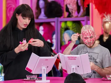 ¡Las reinas de Drag Race España son capaces de todo! Se maquillan en 5 minutos con un solo producto ¡Las reinas de Drag Race España son capaces de todo! Se maquillan en 5 minutos con un solo producto
