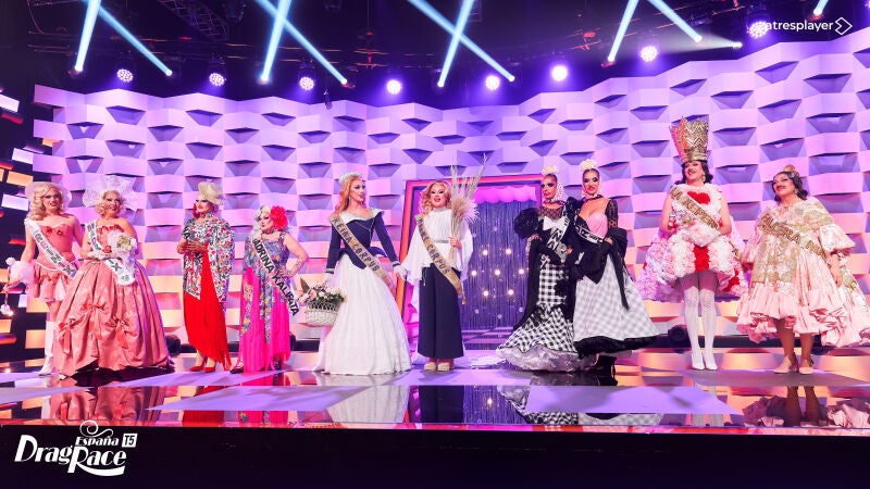 La categoría es… ¡Reina de mi pueblo y madrina! Las reinas desfilan con sus familiares en el makeover de Drag Race España