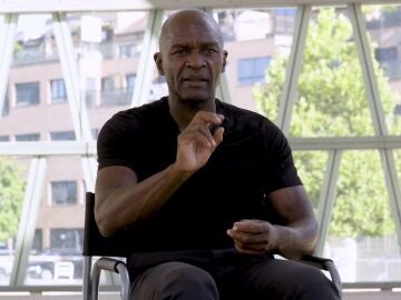 Emilio Buale nos presenta los cambios de su personaje esta temporada