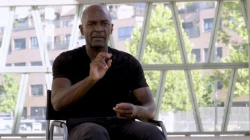 Emilio Buale nos presenta los cambios de su personaje esta temporada