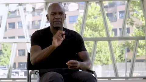 Emilio Buale nos presenta los cambios de su personaje esta temporada Emilio Buale nos presenta los cambios de su personaje esta temporada