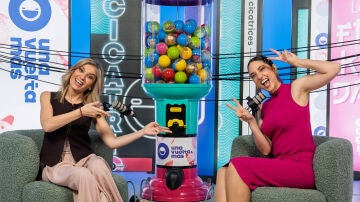 Sandra Golpe y Maya Pixelskaya en Una vuelta m&aacute;s